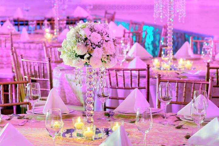 Ballroom/Hall 84 of 94