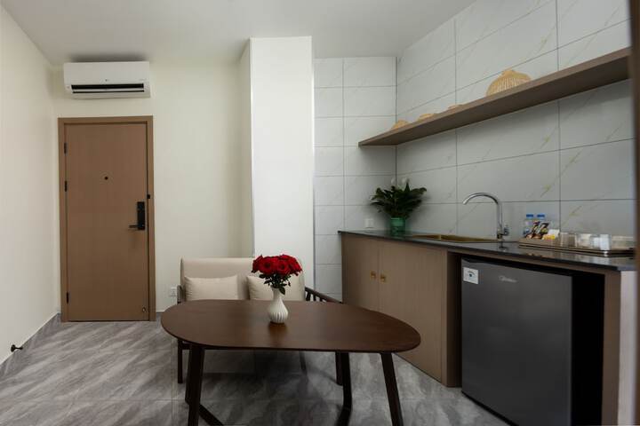 Room 25 of 39