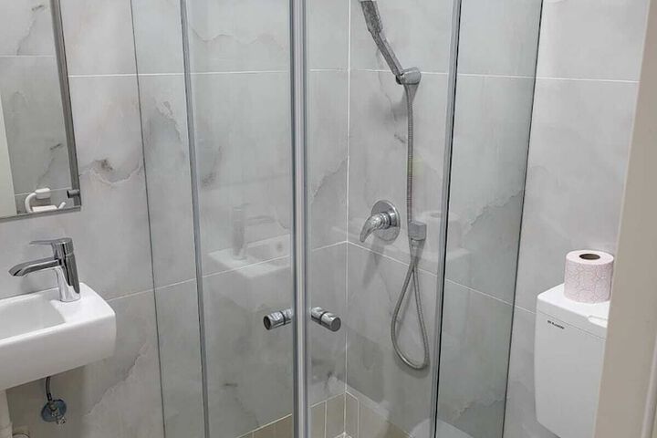 Room 14 of 22