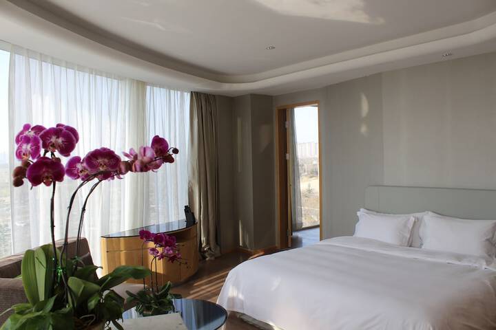 Room 14 of 91