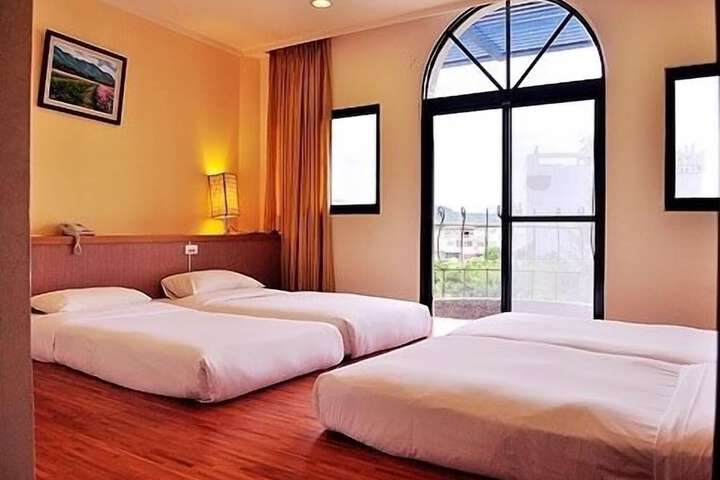Room 6 of 20