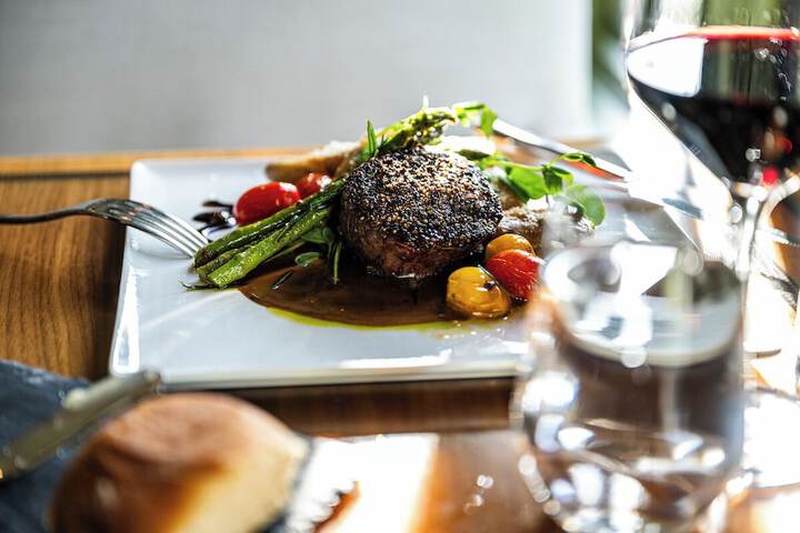 Dining 59 of 73
