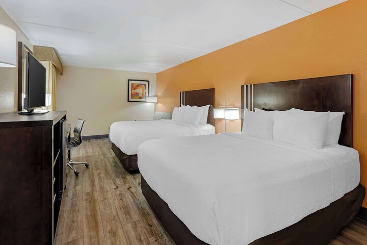 Room 20 of 37