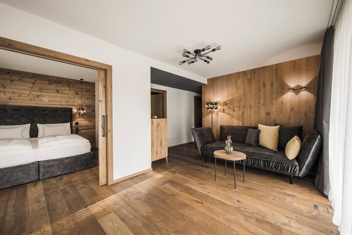 Room 7 of 115
