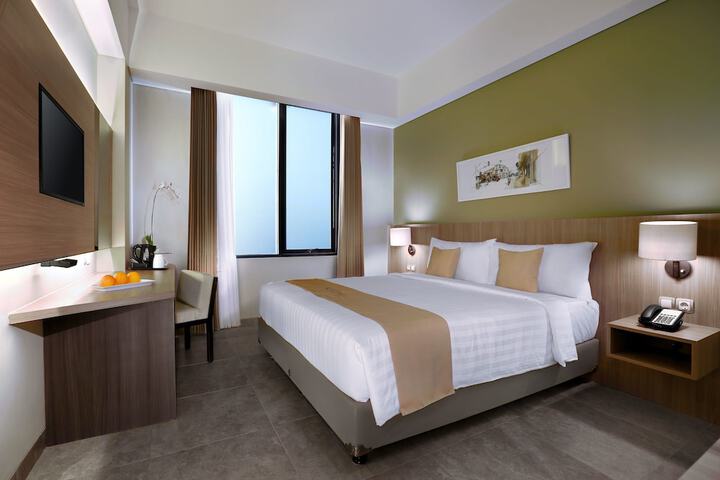 Room 9 of 50