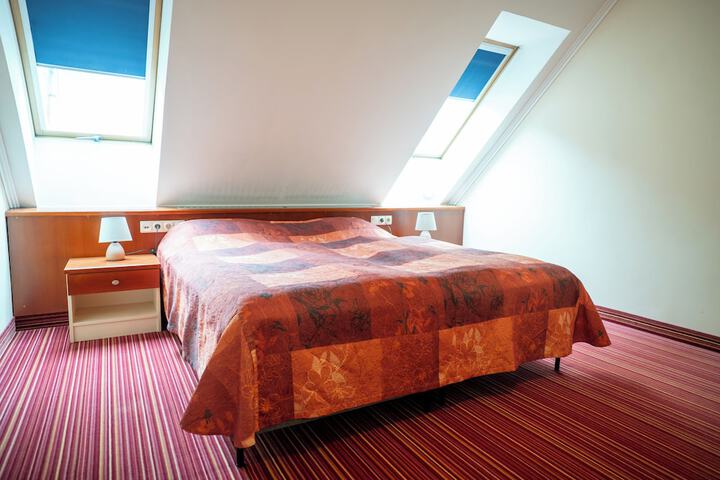 Room 62 of 153