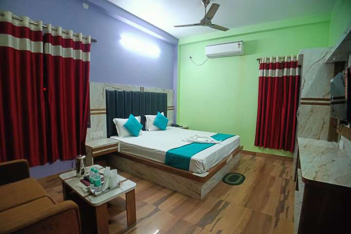 Room 28 of 60