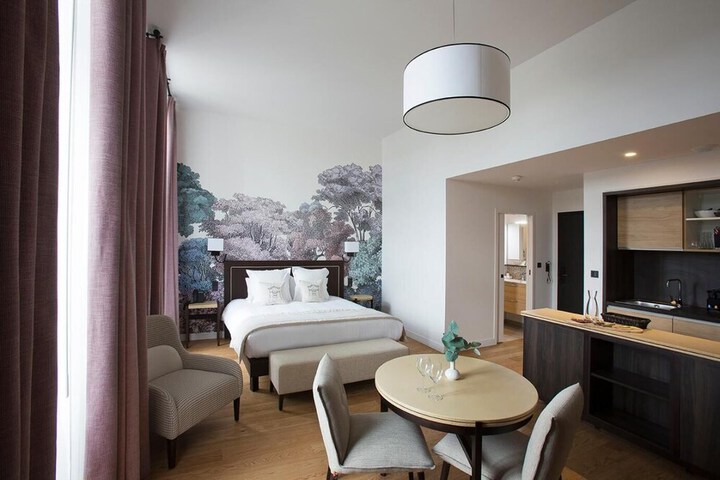 Room 22 of 105