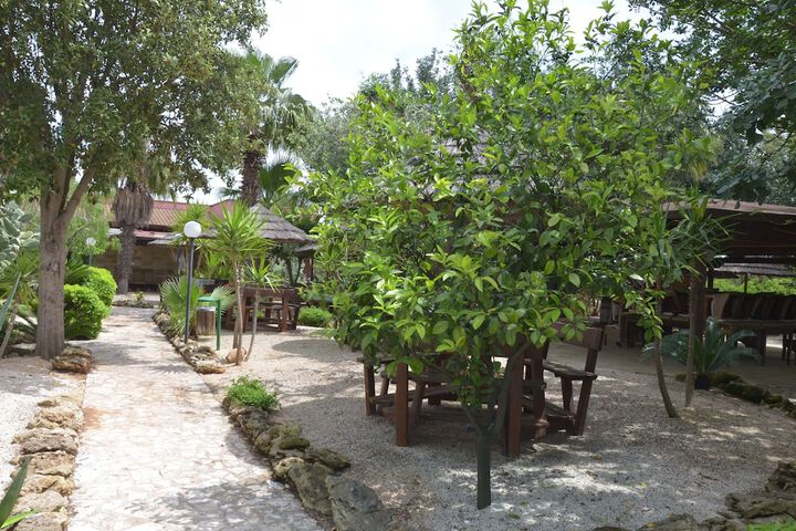 Hotel Exterior 64 of 76