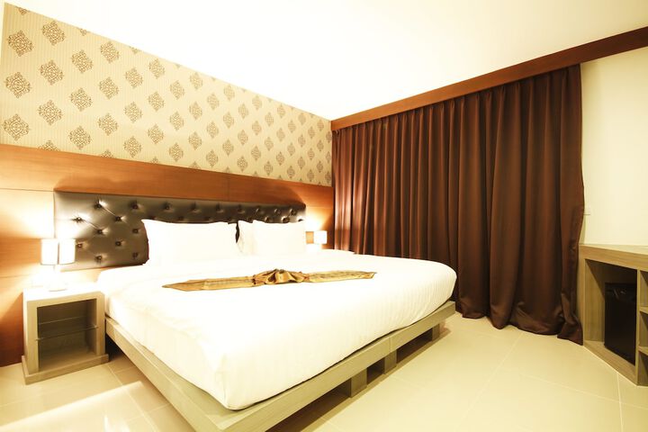 Room 13 of 39