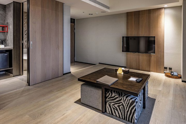 Room 45 of 104