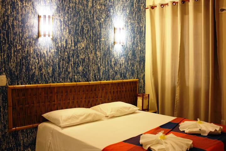 Room 9 of 36