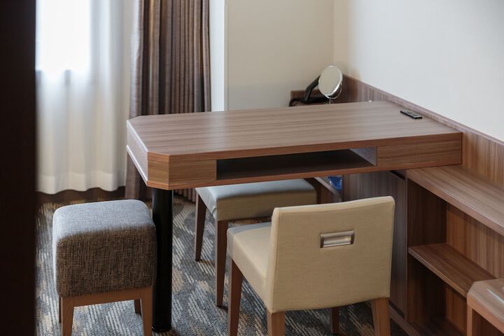 Room 16 of 39