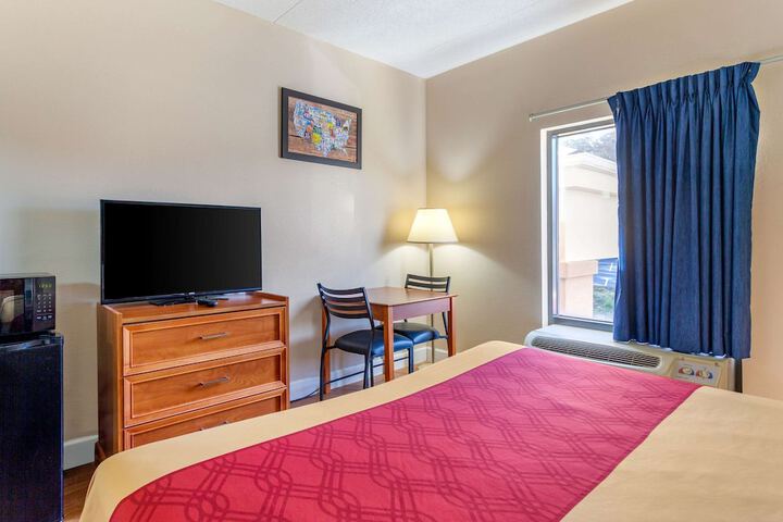 1 King Bed (1 of 5)
