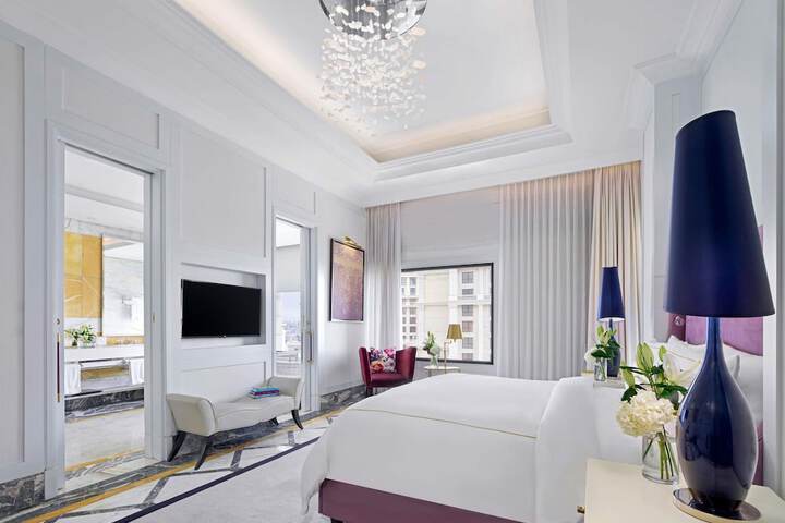 Room 41 of 216