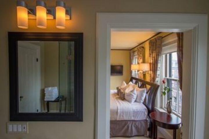 Room 12 of 37