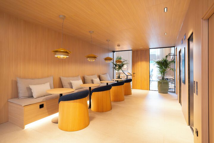 Guest Lobby