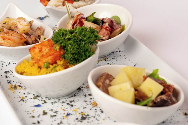 Dining 87 of 121