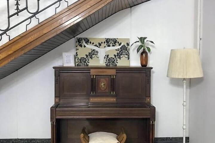 Room 20 of 42