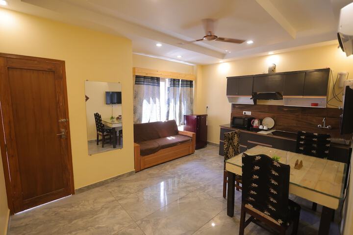 Room 15 of 28