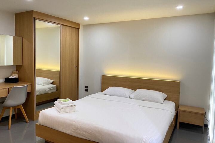 Room 8 of 44