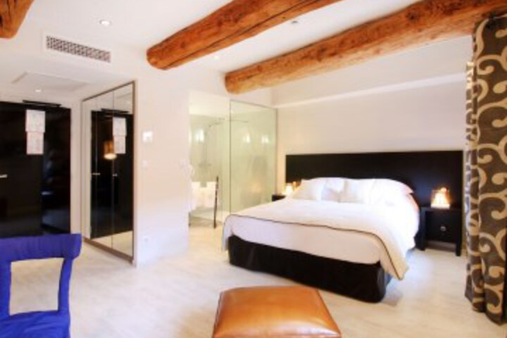 Room 8 of 41