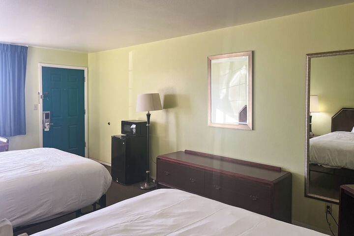 Room 5 of 19