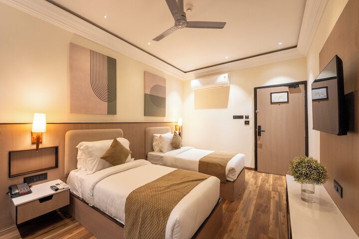 Room 4 of 51
