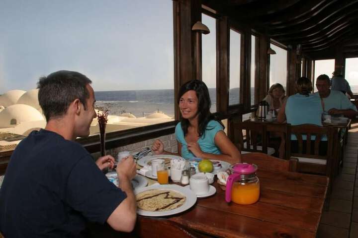 Dining 37 of 43