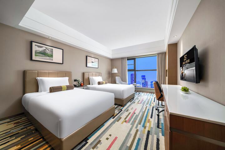 Room 14 of 36