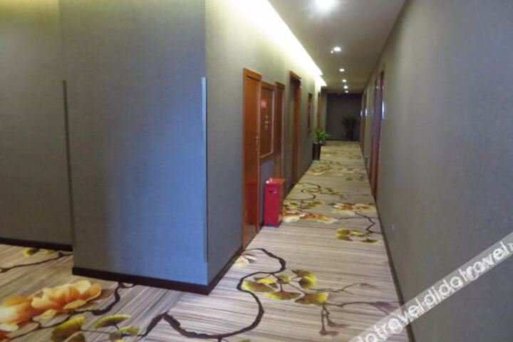 Hotel Interior 9 of 17