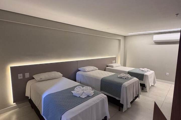 Room 12 of 25