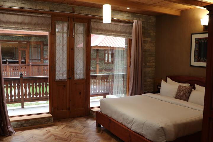 Room 15 of 179