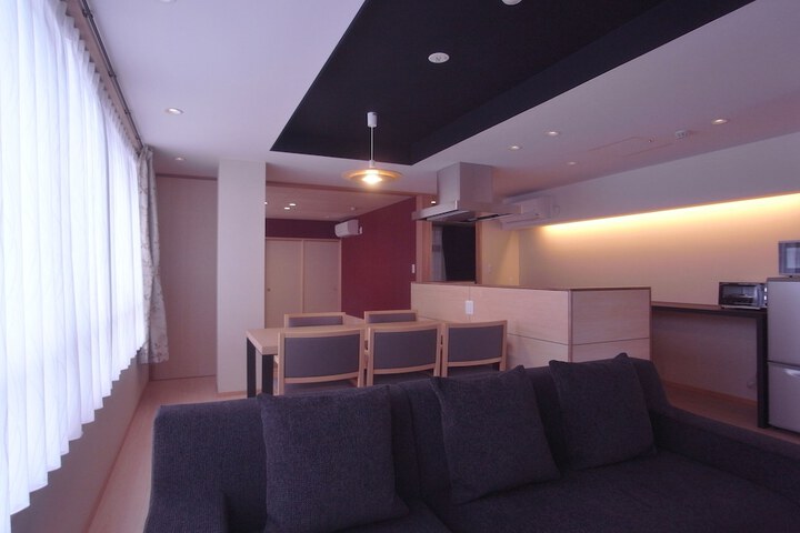 Room 14 of 37