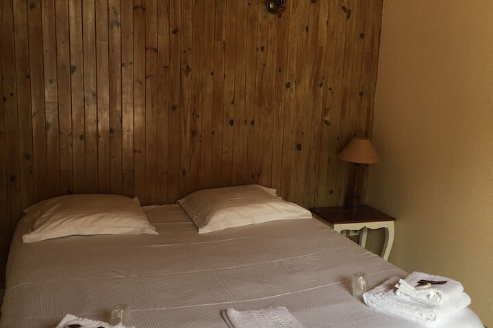 Room 21 of 93