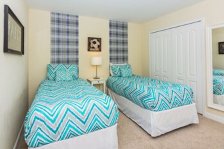 Room 44 of 61