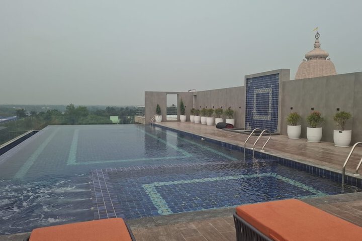 Pool 57 of 90
