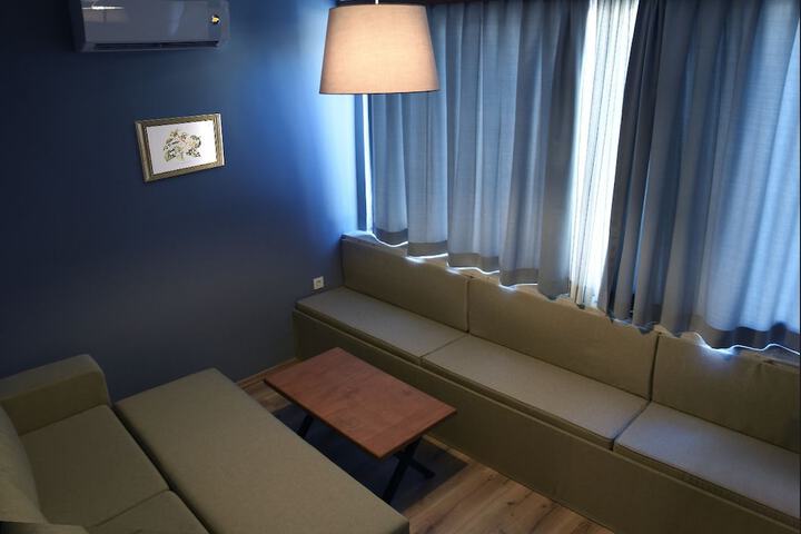 Room 17 of 25