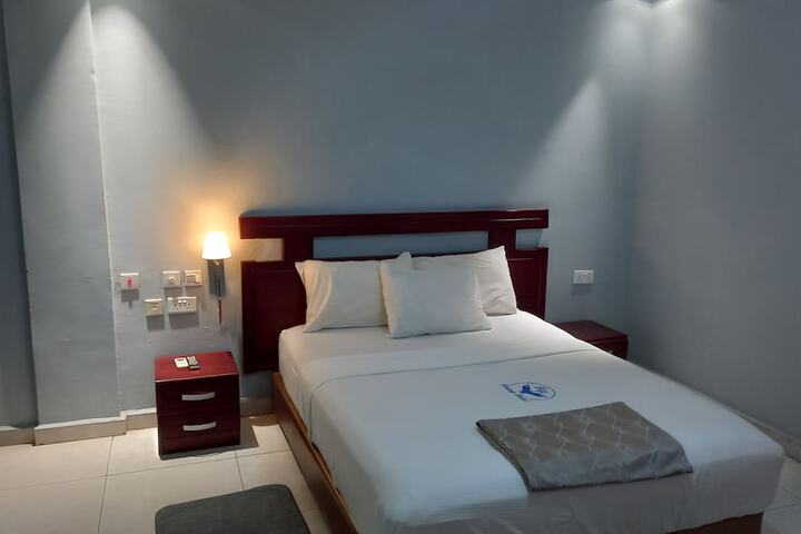 Room 17 of 21