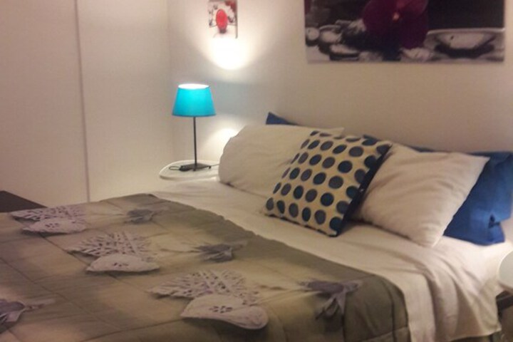 Room 8 of 63