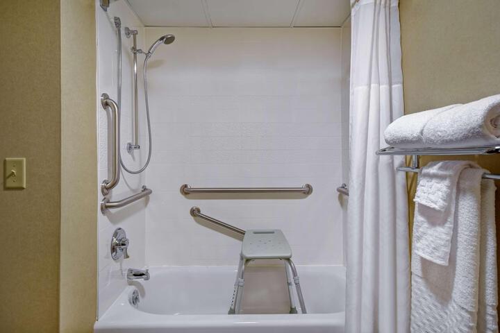 1 King Accessible Communication Assistance Roll in Shower Full Breakfast (1 of 17)