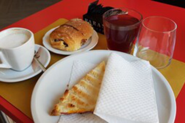 Breakfast/Coffee Service 8 of 82