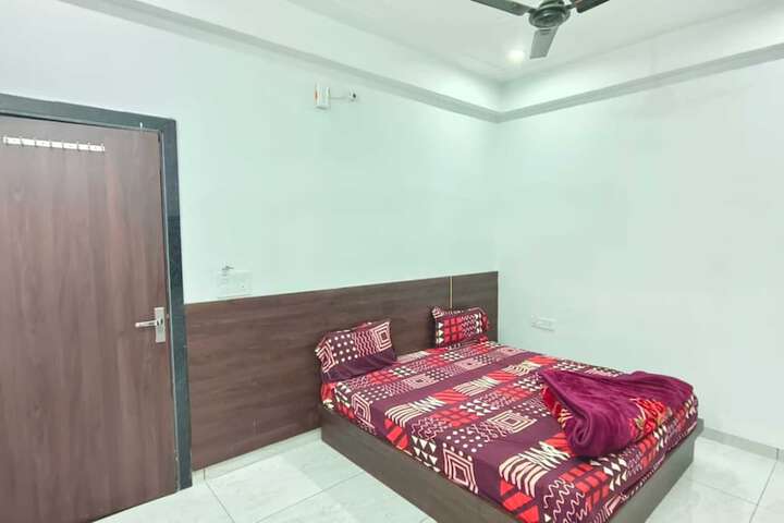 Room 14 of 35
