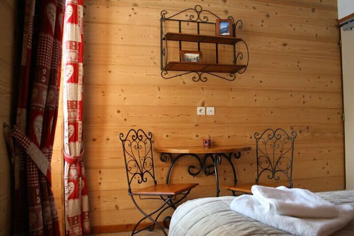 Room 26 of 45