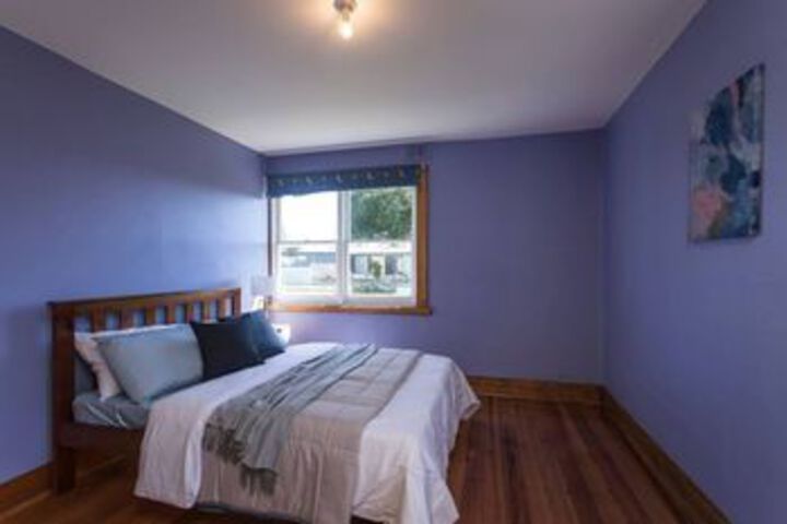 Room 13 of 31