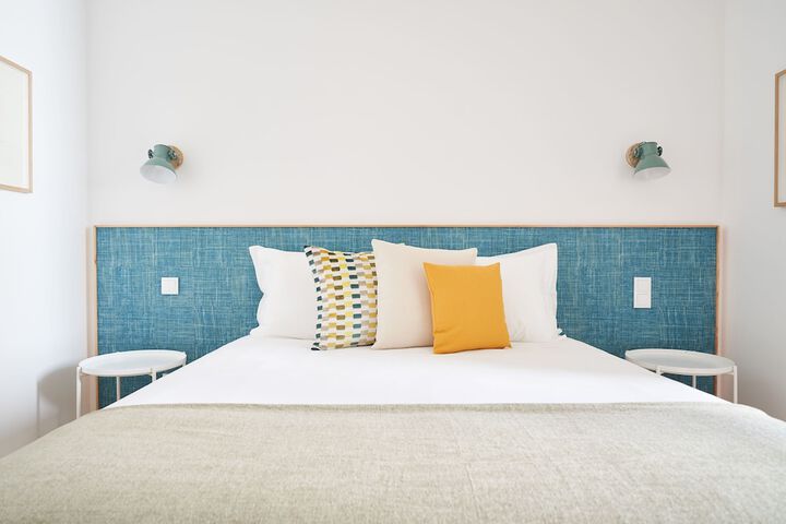 Room 2 of 60