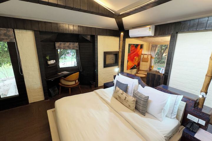 Room 29 of 246