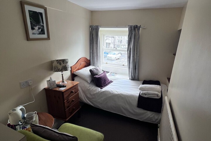 Room 9 of 19