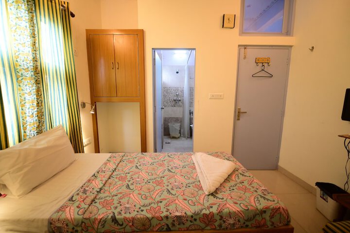 Room 64 of 189