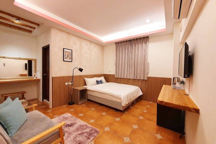 Room 15 of 62